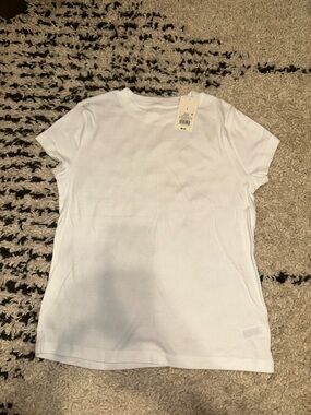 White Women’s Short Sleeve Crewneck Top